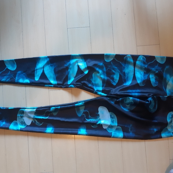BlackMilk Jellyfish Leggings - Size L - Picture 3 of 3